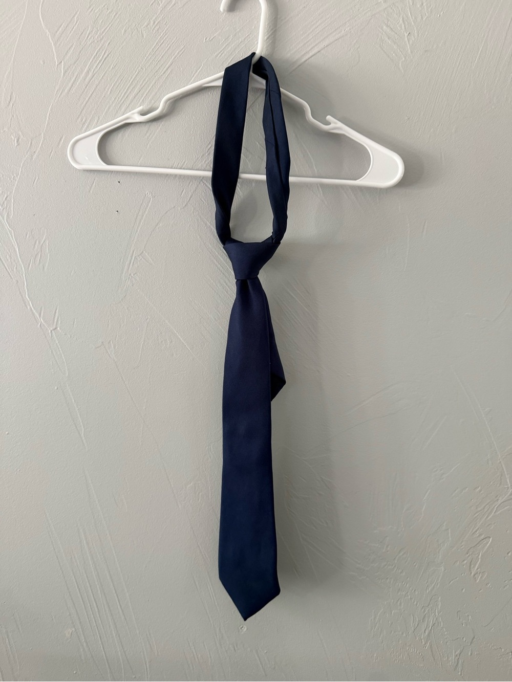 Bespoke New York Navy Blue Skinny Tie Textured Men’s Necktie Pre-Tied Adjustable